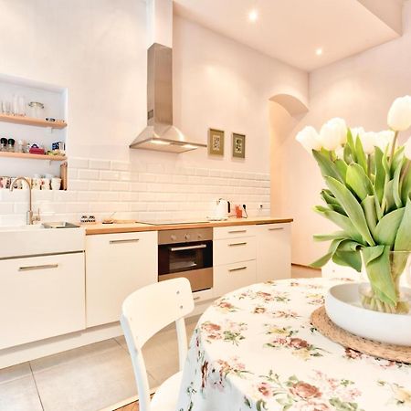 Tyzenhauz Apartments Economy Краков Экстерьер фото
