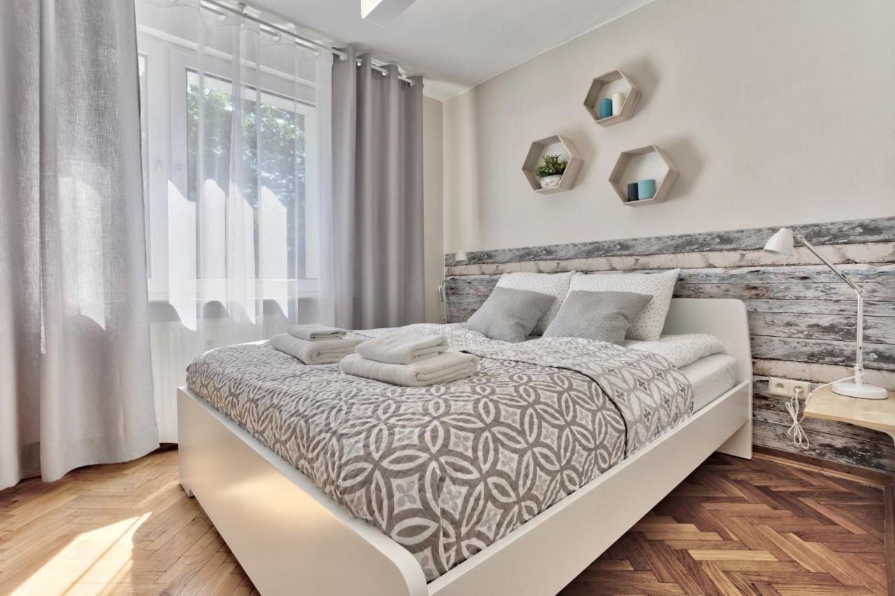 Tyzenhauz Apartments Economy Краков Экстерьер фото